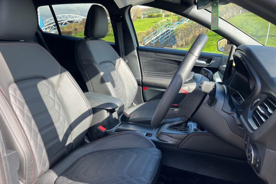 Ford FOCUS Photo autoimg-a4b1211e41f97f81d71a06929c8372fb2da3dad5.jpg