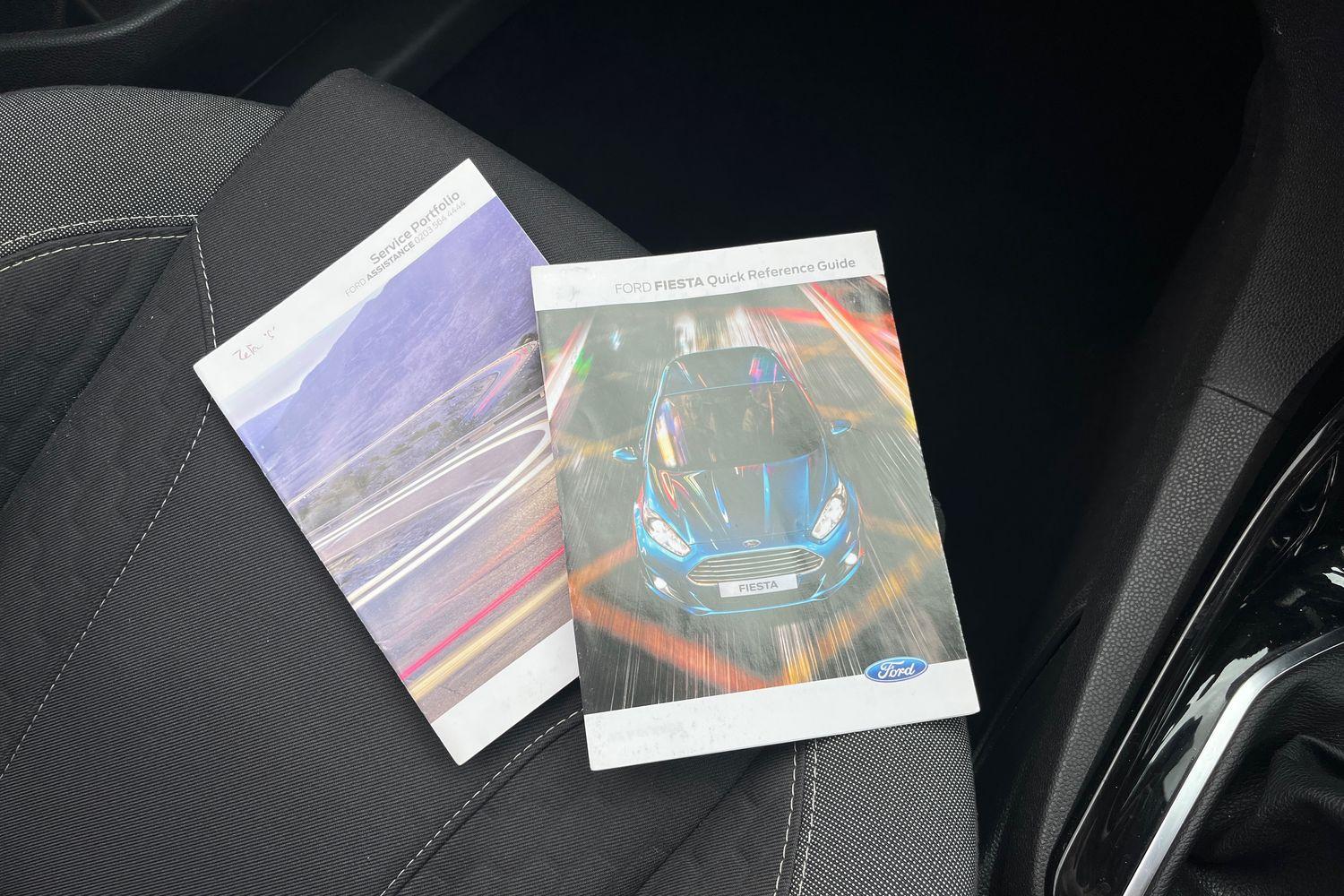Ford FIESTA Photo 21