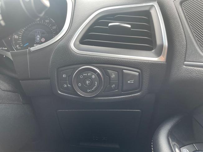 FORD Edge Photo 26