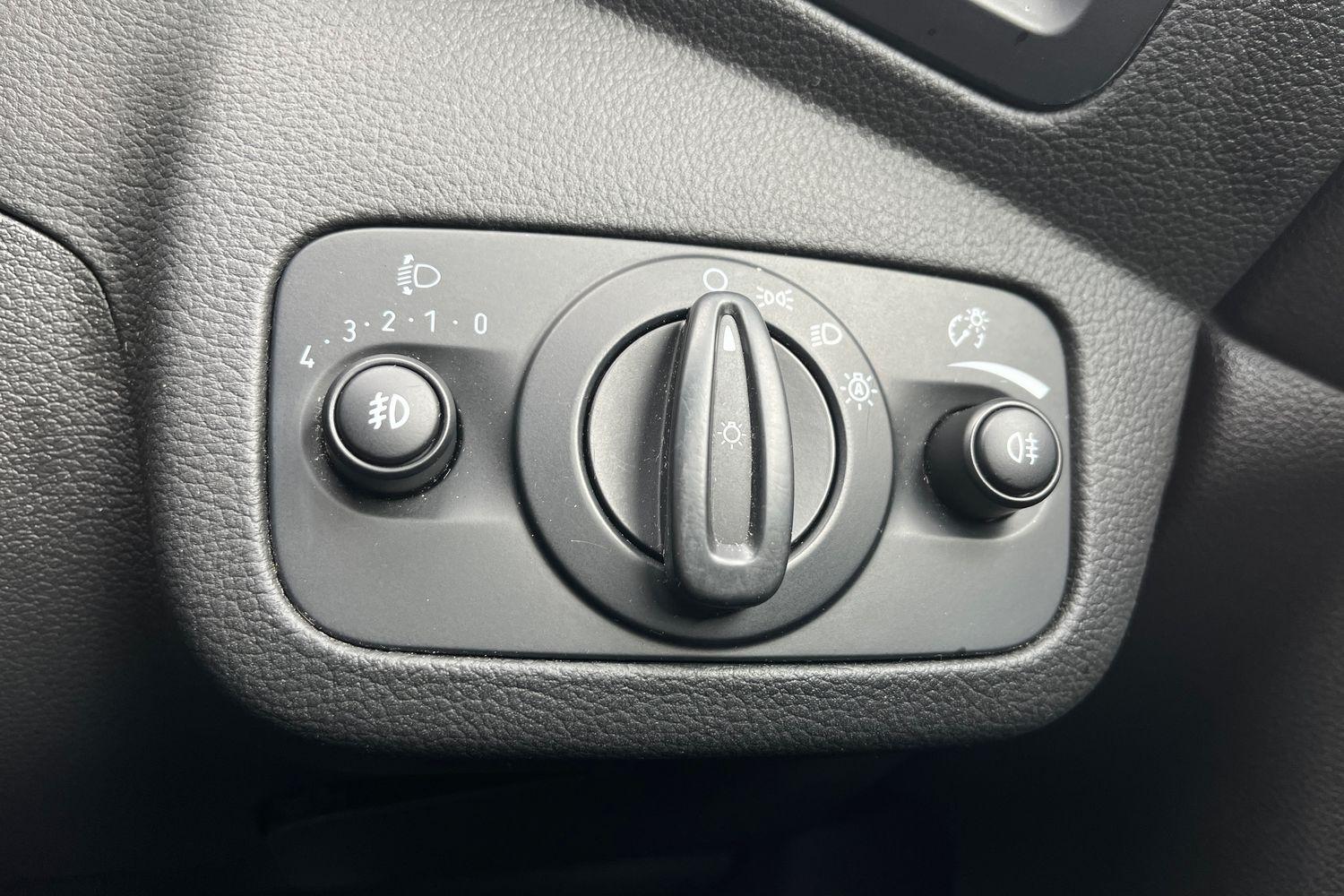 Ford KUGA Photo 35