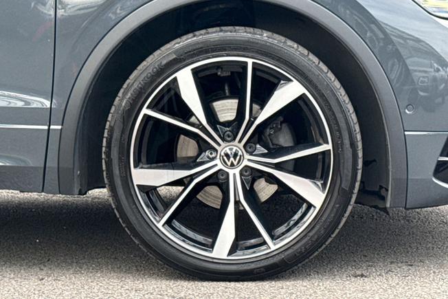 VOLKSWAGEN Tiguan Photo 5