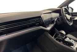 Volkswagen Touareg Photo 2