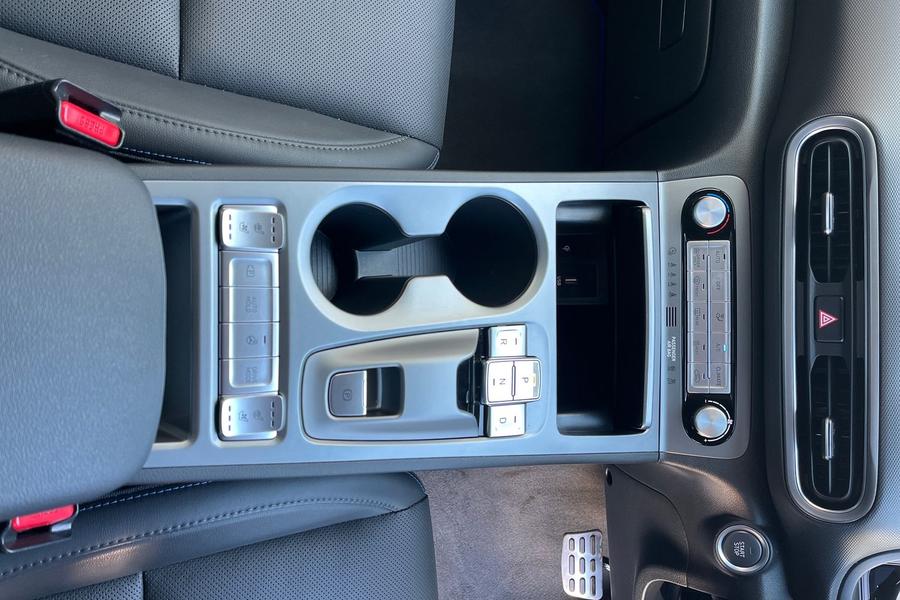 Hyundai KONA Photo autoimg-a4bc7123294c1df12e52040518aee0d45b426bbe.jpg