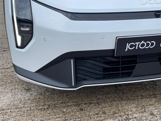 KIA EV4 Photo 22