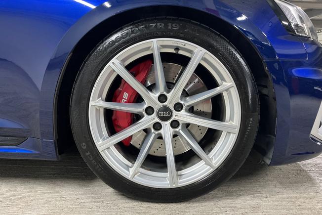 Audi RS5 Photo 5