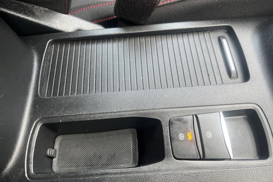 Ford FOCUS Photo autoimg-a4bf1a150799464e658d0b4860f2b56a1d97cb9f.jpg