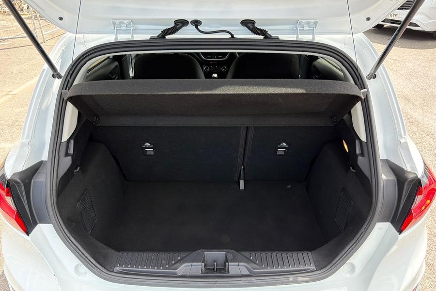 Ford FIESTA Photo autoimg-a4bf7f8a8aa2882be506cb809859fdf6cc08b892.jpg