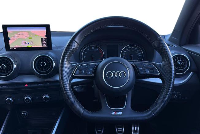AUDI Q2 Photo 11