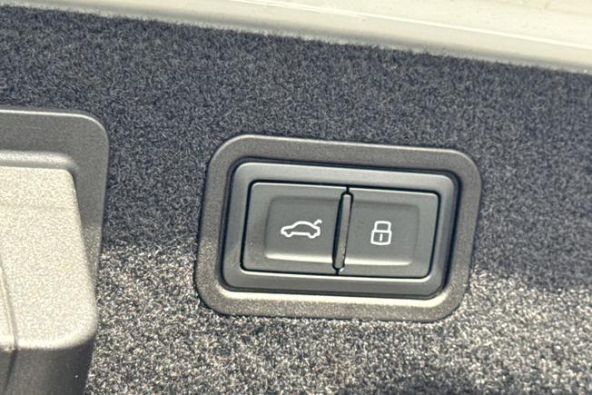 AUDI A8 Photo 41