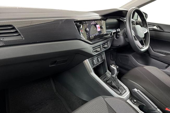 VOLKSWAGEN Polo Photo 2