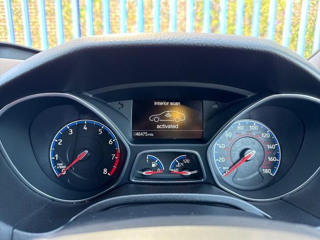 FORD Focus Photo 15
