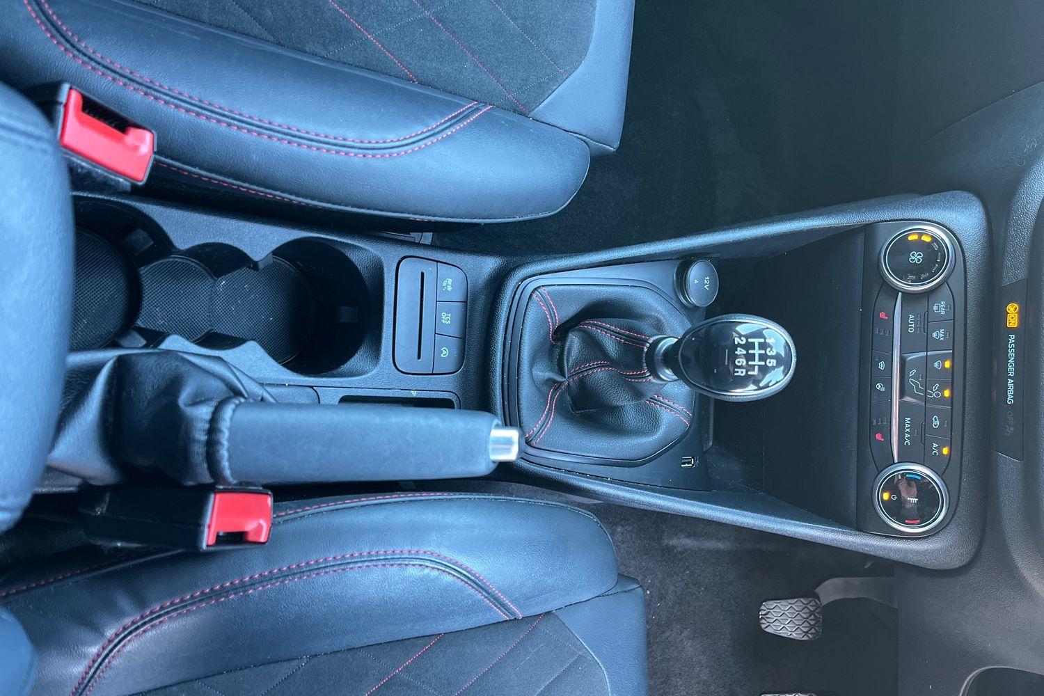 Ford Fiesta Photo 28
