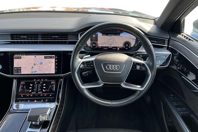 Audi A8 Photo 11
