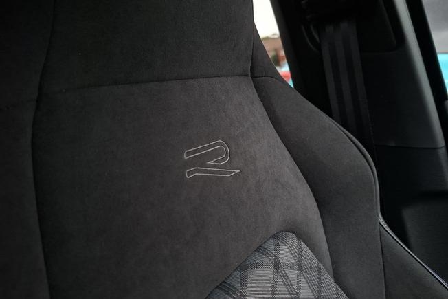 Volkswagen Golf Photo 27