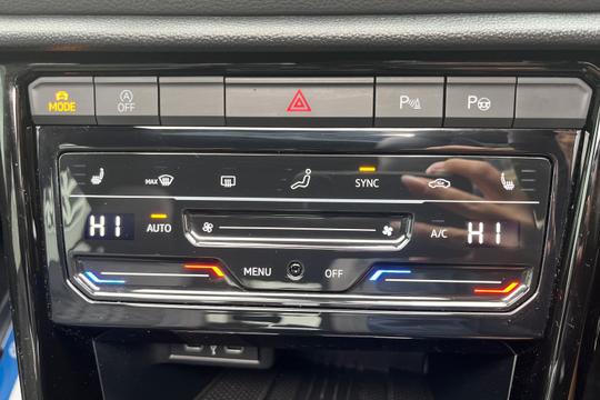 Volkswagen T-roc Photo autoimg-a4d1ef9aa56a3a11e5ebe45b39596afb8c5a7b42.jpg