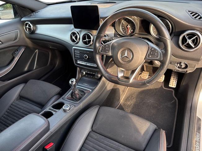 MERCEDES-BENZ GLA Photo 6