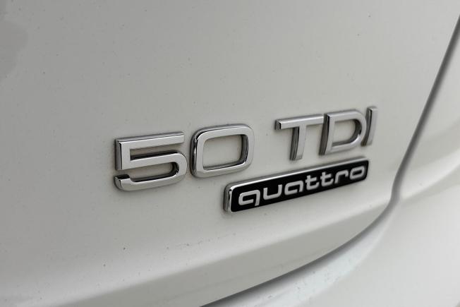AUDI Q8 Photo 22
