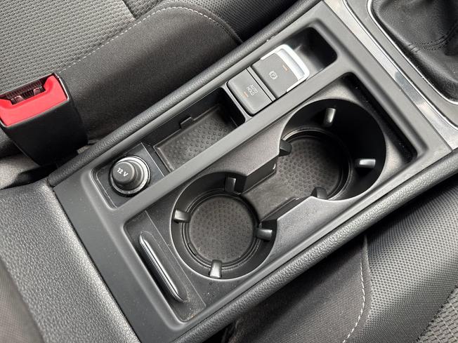 VOLKSWAGEN Golf Photo 57