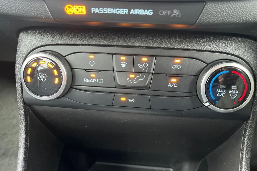 Ford FIESTA Photo autoimg-a4d6ef89ac8d57332bfb021afd638a451802b721.jpg