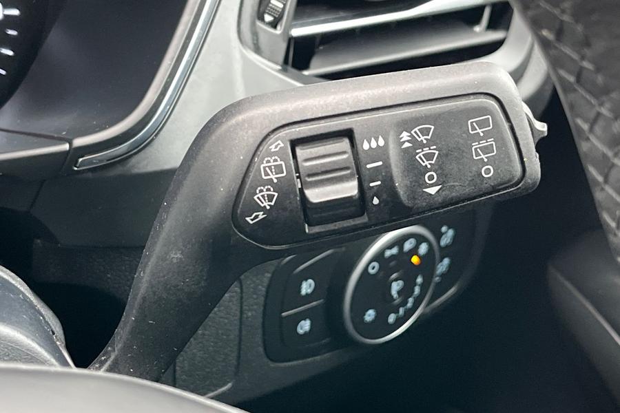 Ford FOCUS Photo autoimg-a4d72122b27c16a04aed1c50210b2fa08b4c95bc.jpg