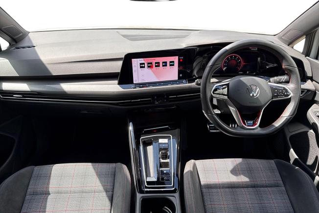 VOLKSWAGEN Golf Photo 10