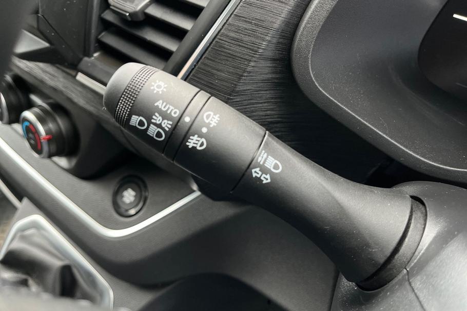 Used Renault TRAFIC YE25NDC 27