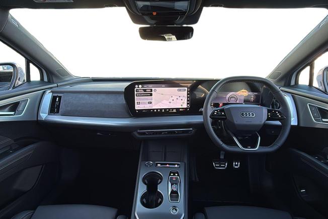 AUDI  Audi Q4 Photo 10