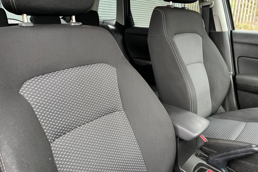 Suzuki Vitara Photo autoimg-a4e657ae267aea4bf25c5a86e91dab5c4dd8bc63.jpg