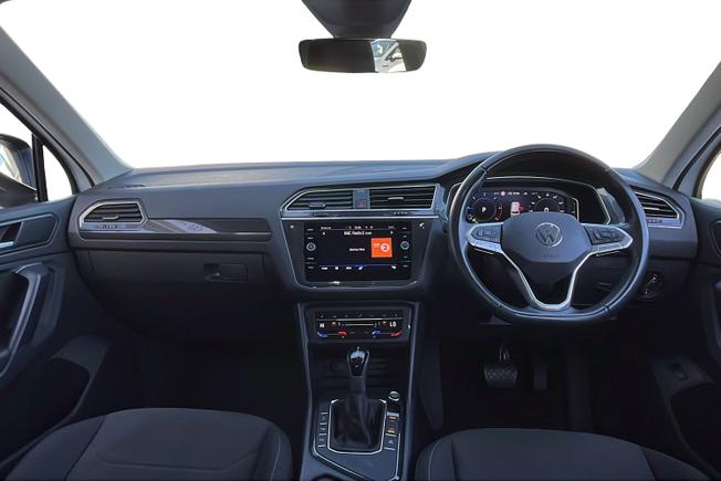 VOLKSWAGEN Tiguan Photo 10