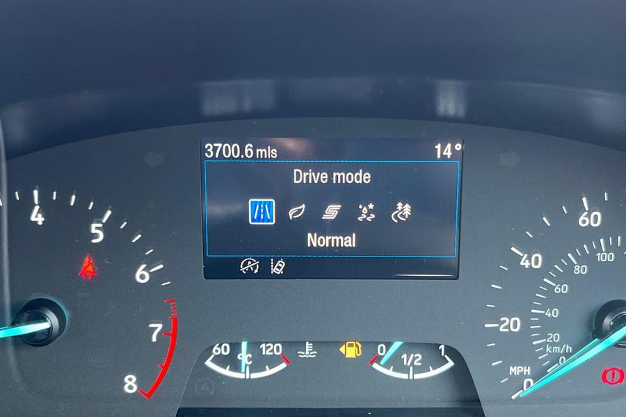 Ford FIESTA Photo autoimg-a4e6fa018708ce33f98f80df0d9efc5e31a41da7.jpg
