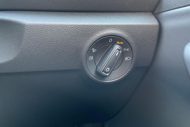 VOLKSWAGEN T-Roc Photo 40