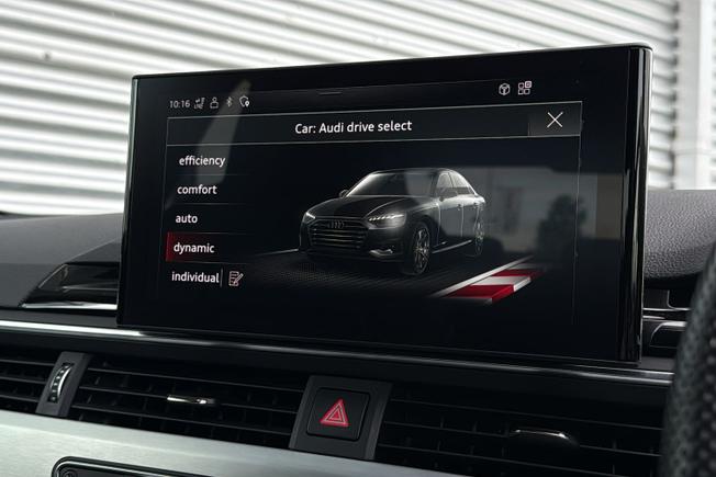 AUDI S4 Photo 30