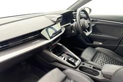 AUDI RS3 Photo 2