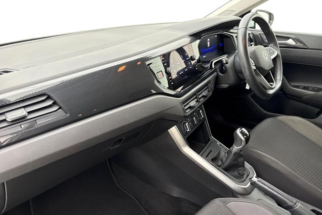 VOLKSWAGEN Polo Photo 2