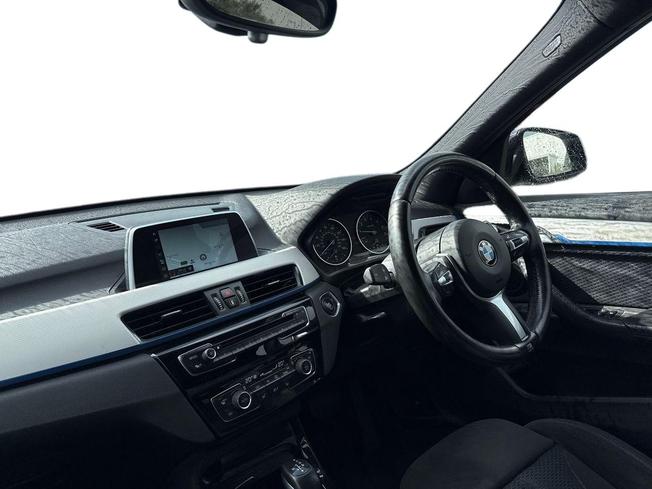 BMW X1 Photo 2