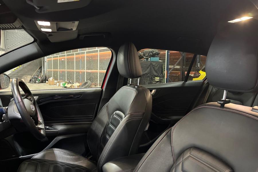 Ford FOCUS Photo autoimg-a4f41a6546bdc4ac7c251c65e3a455d7e2c3cef4.jpg