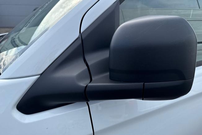 VOLKSWAGEN E-Transporter Photo 23