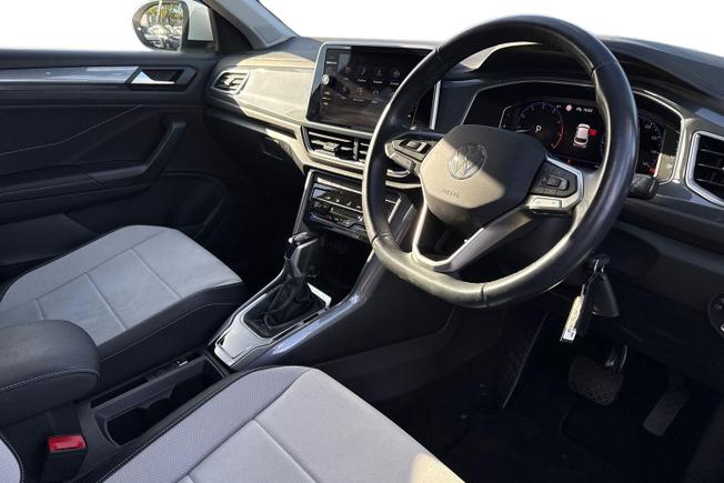 VOLKSWAGEN T-Roc Photo 6