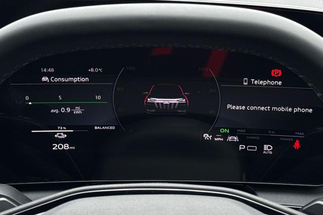 AUDI Q6 E-Tron Photo 15