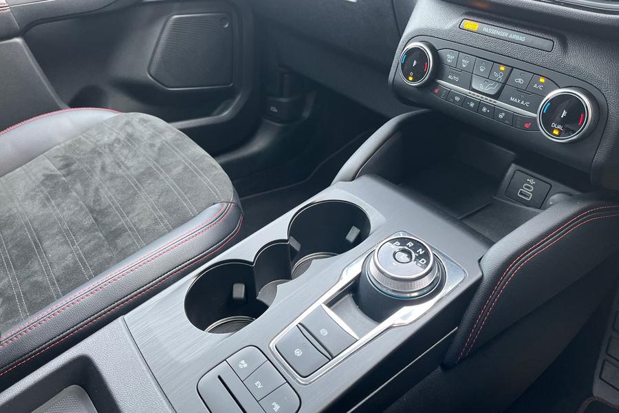 Ford KUGA Photo autoimg-a503b6f38a43b1ea1277a31c766b24884c36e4a3.jpg