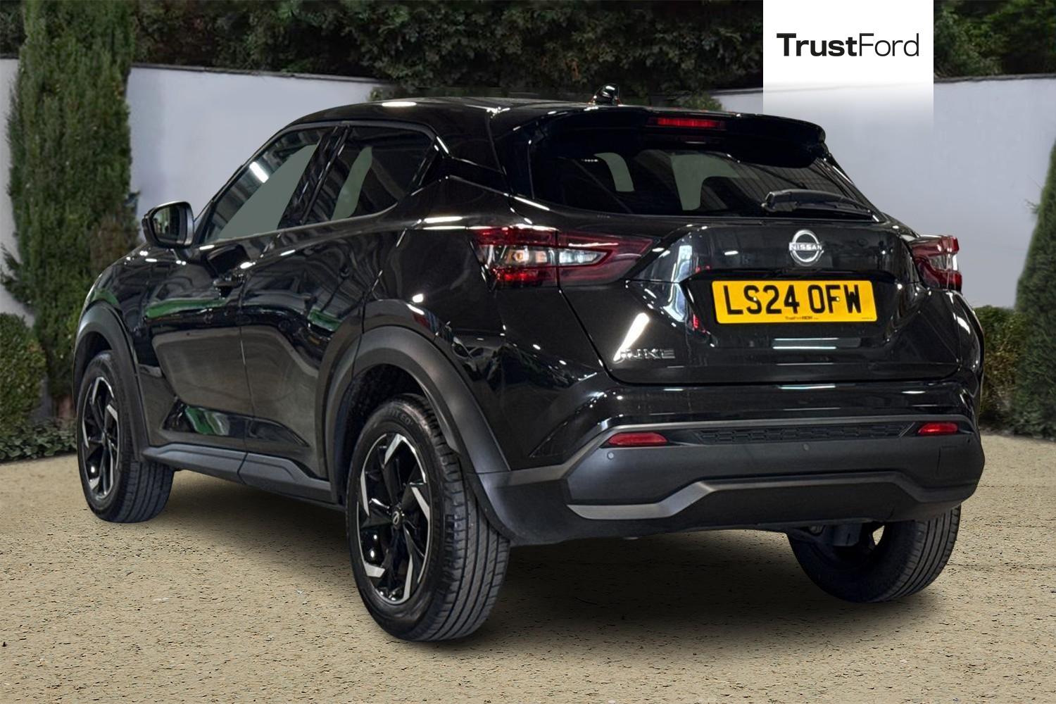 Nissan JUKE Photo 1