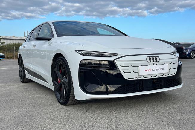 AUDI S6 E-Tron Avant Photo 22