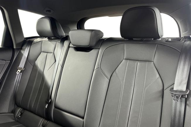AUDI Q6 E-Tron Photo 9