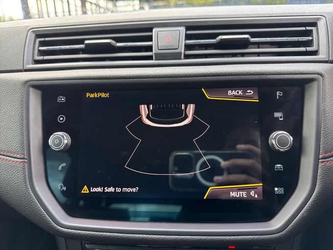 SEAT ARONA Photo 36