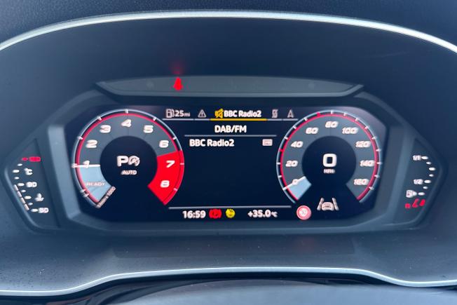 AUDI Q3 Photo 15