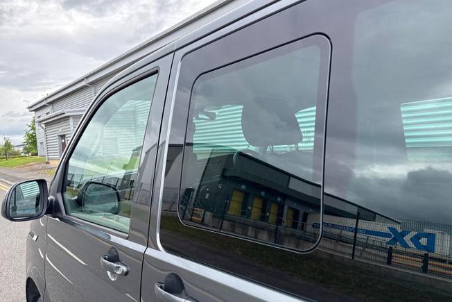 VOLKSWAGEN Transporter Photo 33