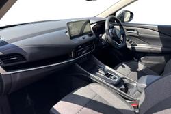 NISSAN Qashqai Photo 2