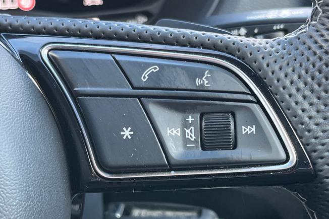 AUDI Q2 Photo 17