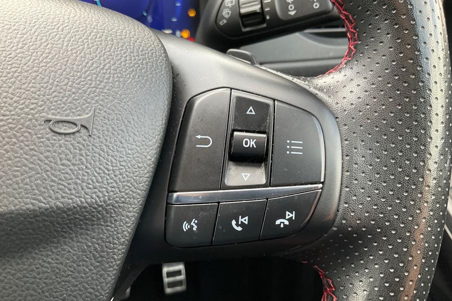 Ford KUGA Photo autoimg-a5225d4aa040eee3fe430f82e5a76da15c9f8f24.jpg
