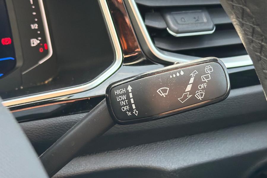Volkswagen T-ROC Photo autoimg-a5244be89926b92c0e63e833aee8f7dd14140161.jpg